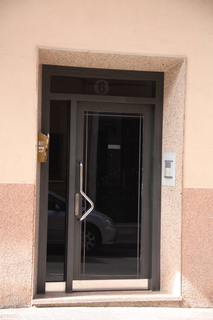 CARPIMBER PUERTA CALLE_H